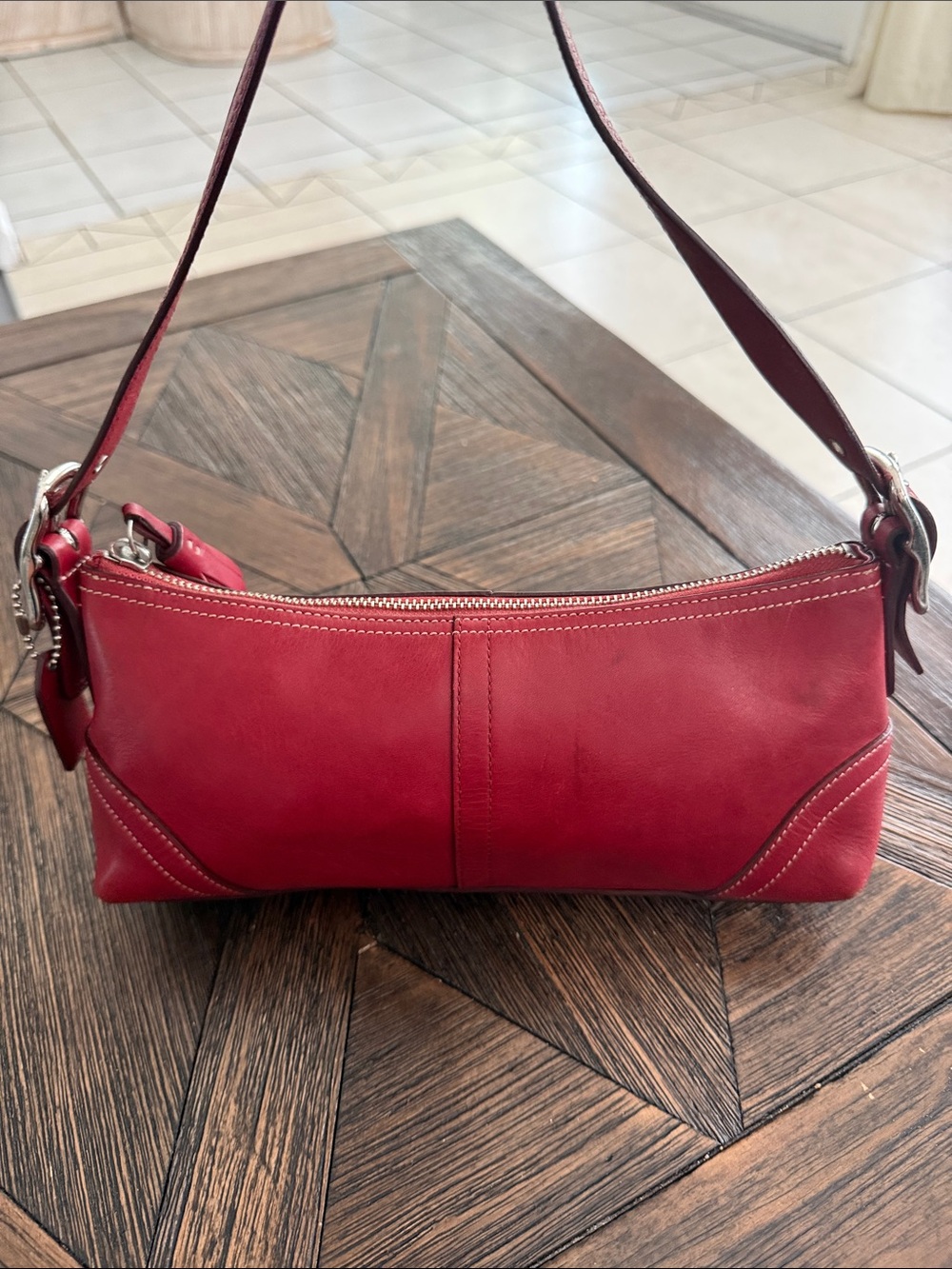 Coach Y2K Vintage Red Leather Soho Baguette Hobo Bag Shoulder Purse Zip Top